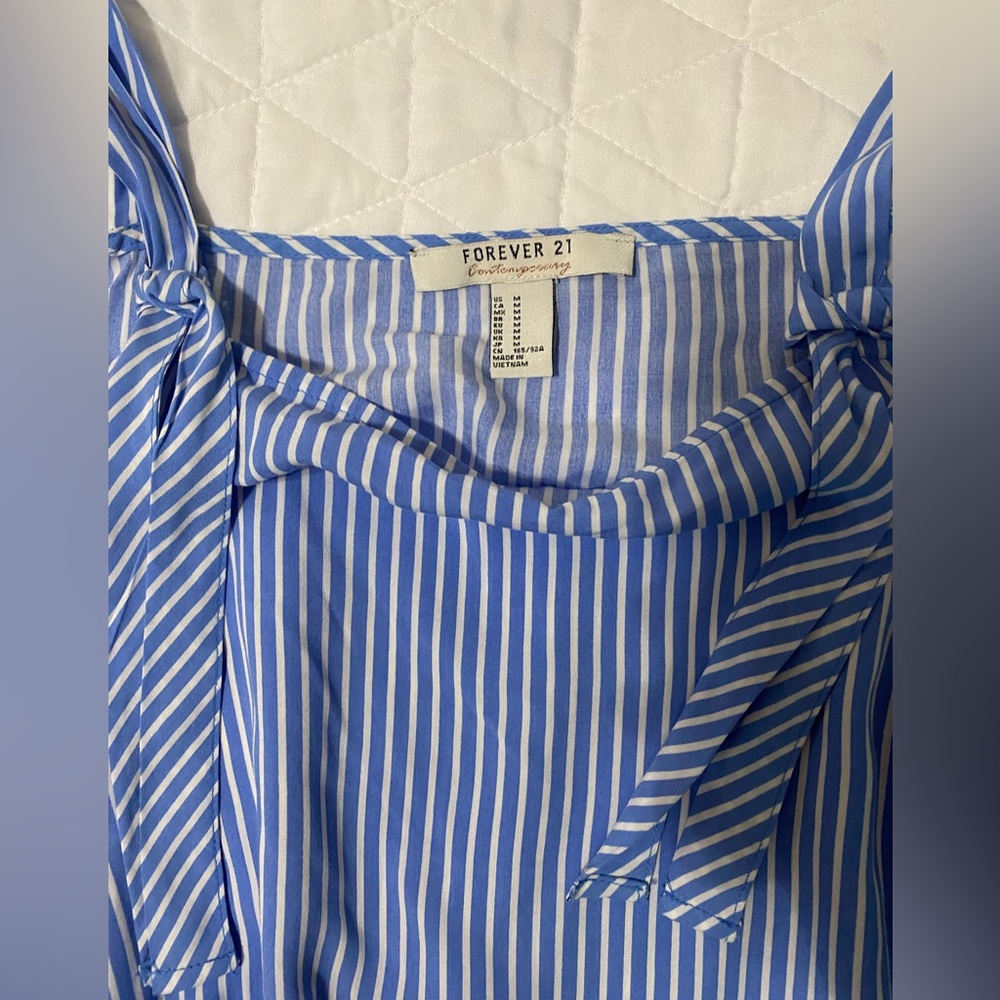 ⭐️Forever 21 blue and white striped top - Picture 4 of 5